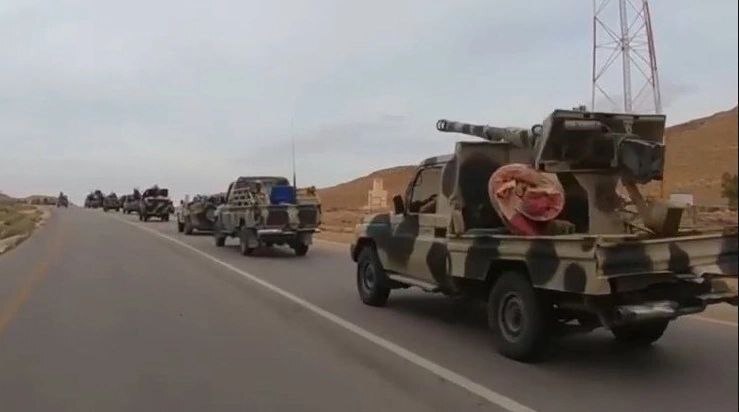 Libyan Toyota Land Cruiser pickups armed with 90mm GIAT F1 low-impulse cannon turrets - Gantruck, Weapon, Longpost