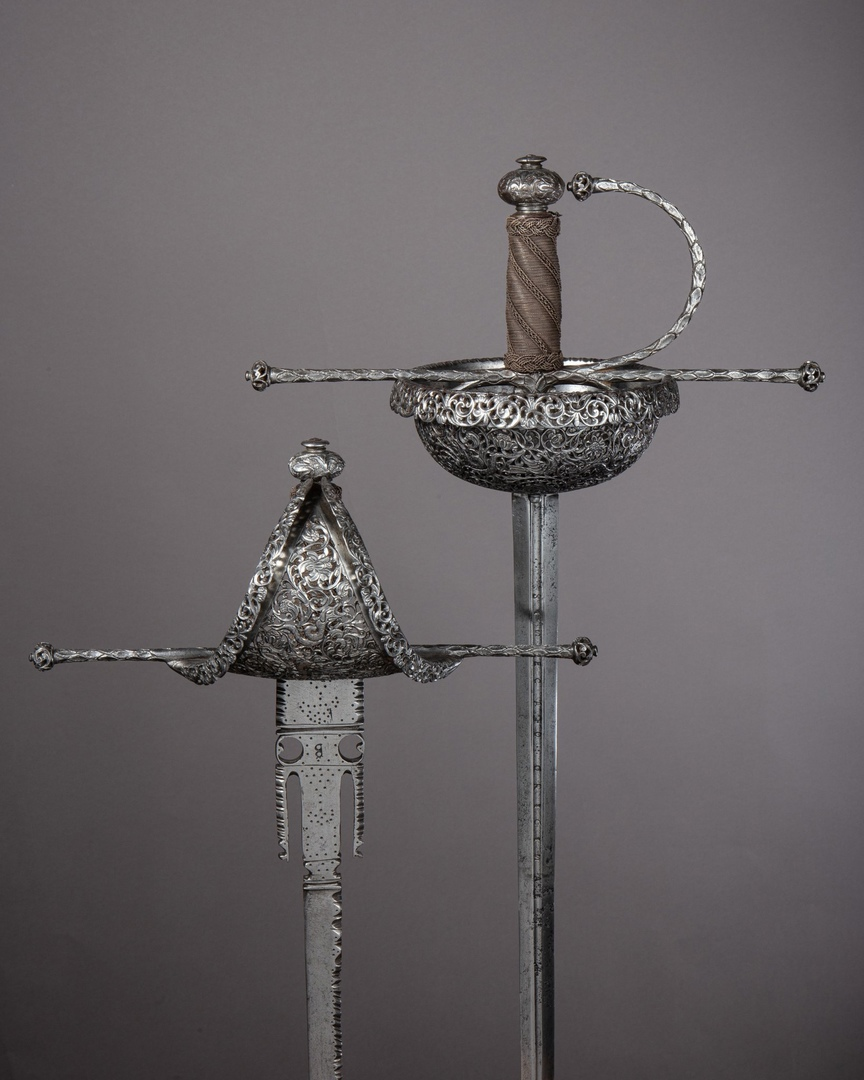 The perfect pair: rapier and dagger. Italy, Naples, ca. 1650-1675 - Historical photo, beauty, Rapier, Daga, Steel arms, Weapon, Pair, 17th century, Italy, Naples, Longpost