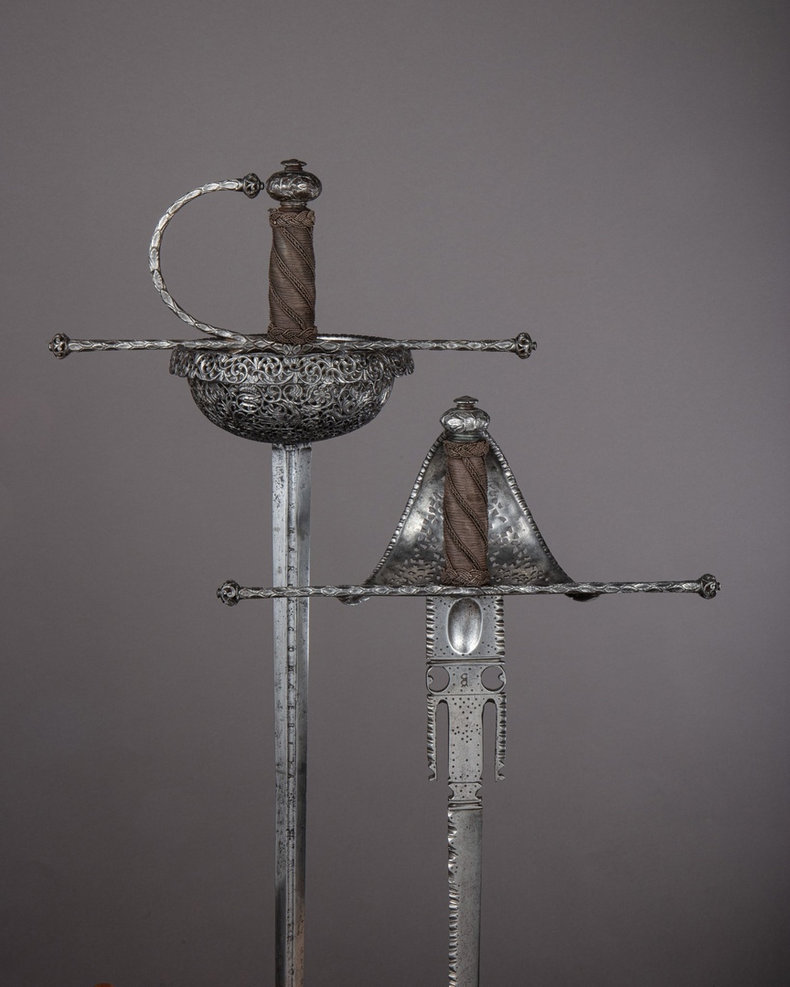 The perfect pair: rapier and dagger. Italy, Naples, ca. 1650-1675 - Historical photo, beauty, Rapier, Daga, Steel arms, Weapon, Pair, 17th century, Italy, Naples, Longpost