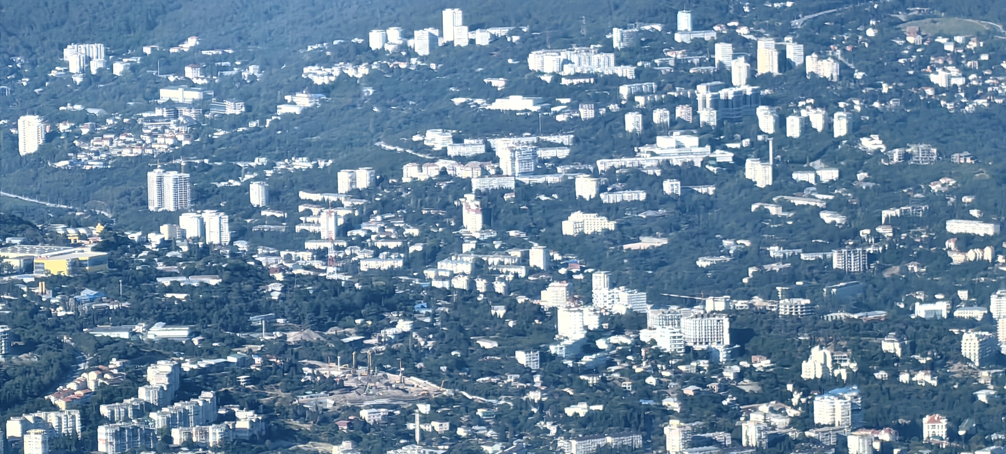 Вид с Охотничьего (под Ай-Петри) на Ялту - Моё, Крым, Ялта, Путешествия, Фотография, Ай-Петри, Длиннопост