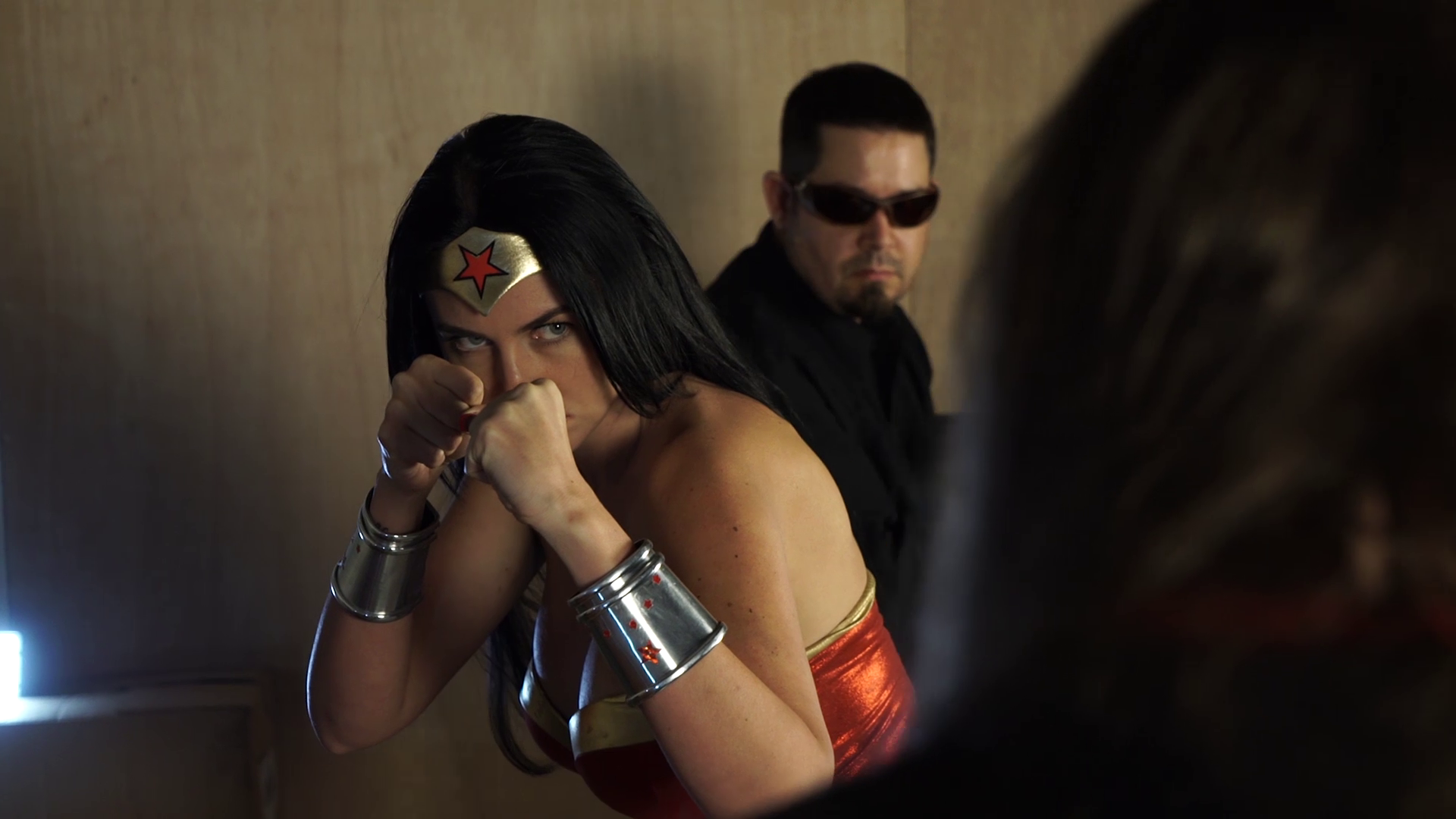 The coolest cosplay on the theme Wonder Woman vs. Mob - Superheroes, Girls, Cosplay, Dc comics, Justice League DC Comics Universe, Cosplayers, Wonder Woman, Longpost