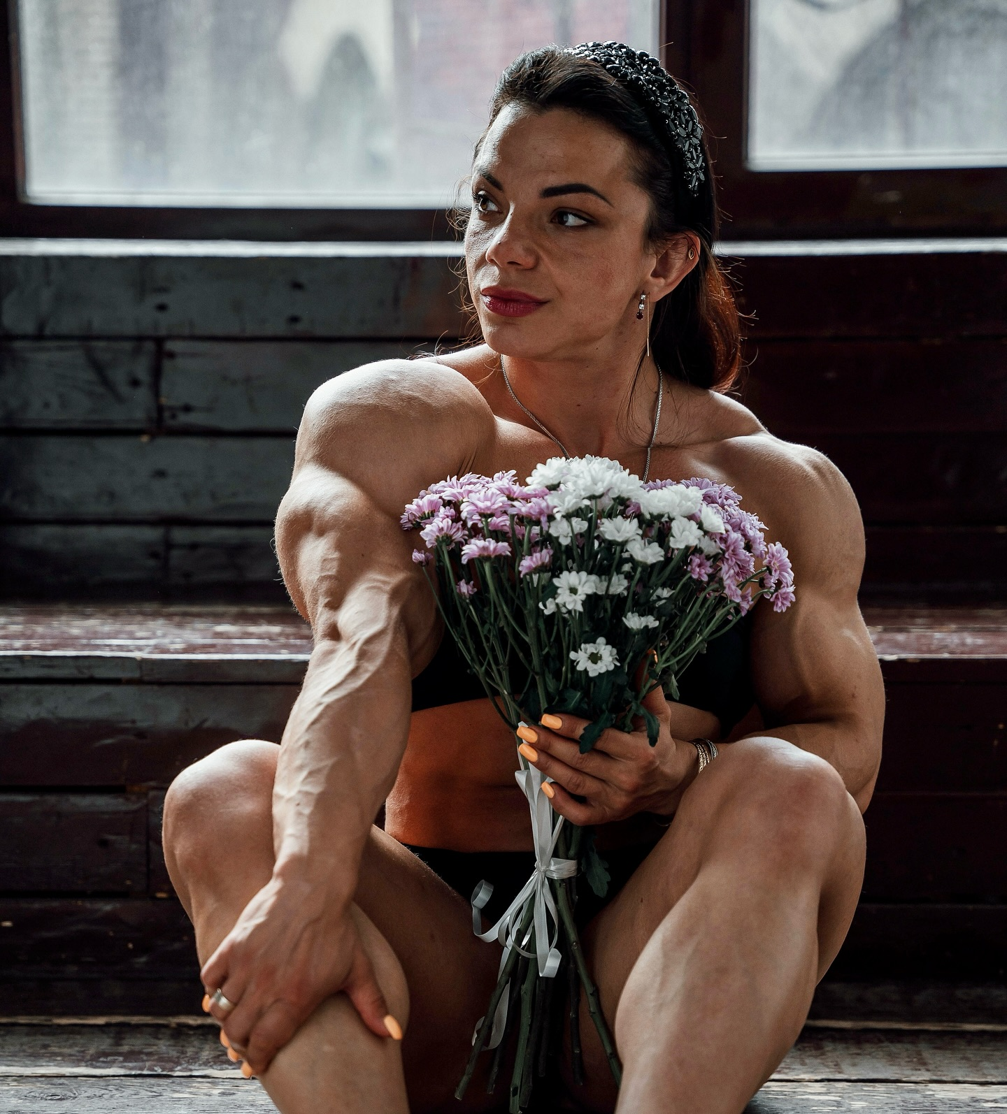 Nastya Leonova - Anastasia Leonova, Bodybuilders, Sports girls, Strong girl, Girls, Muscle, Body-building, The photo, Flowers, Video, Vertical video, Longpost