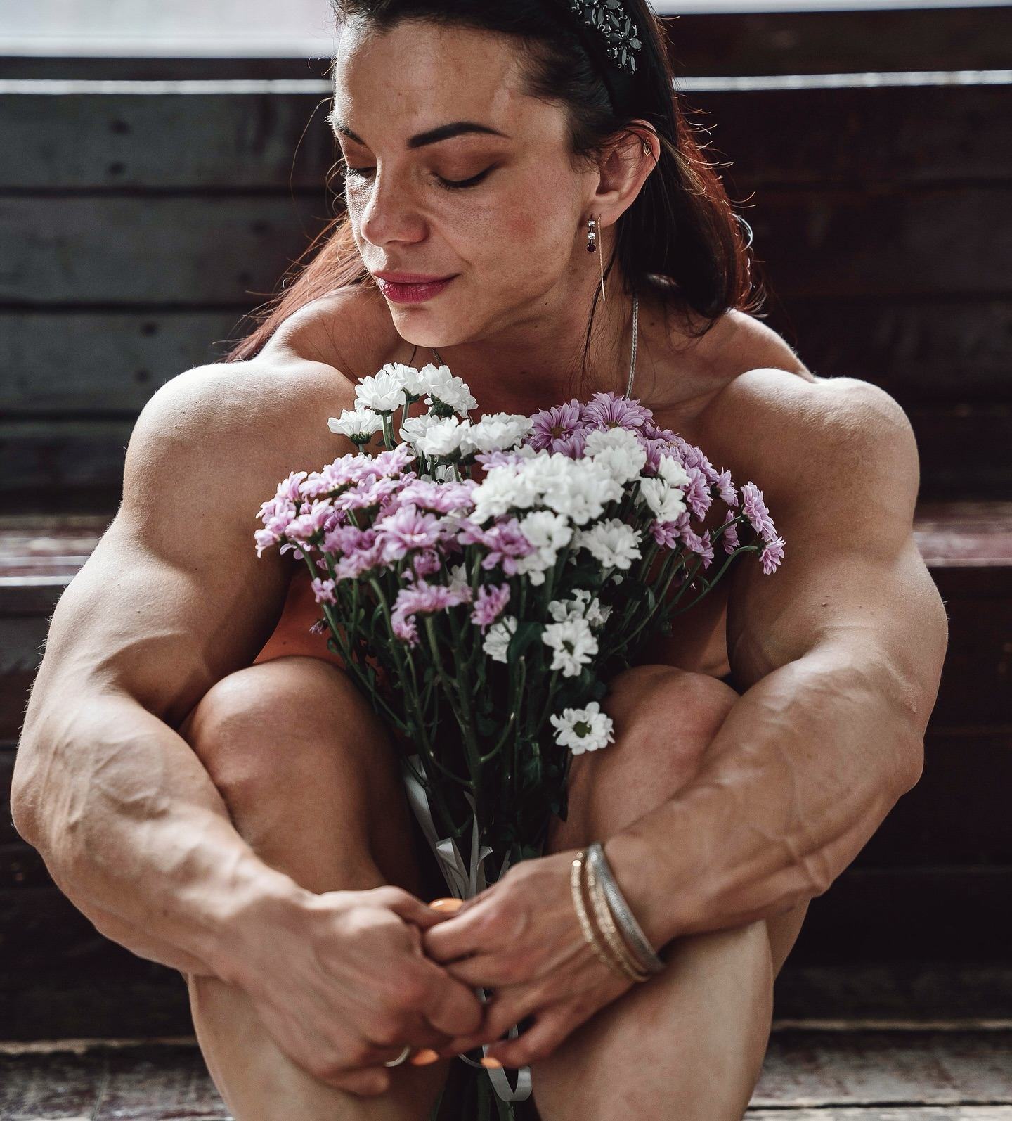 Nastya Leonova - Anastasia Leonova, Bodybuilders, Sports girls, Strong girl, Girls, Muscle, Body-building, The photo, Flowers, Video, Vertical video, Longpost