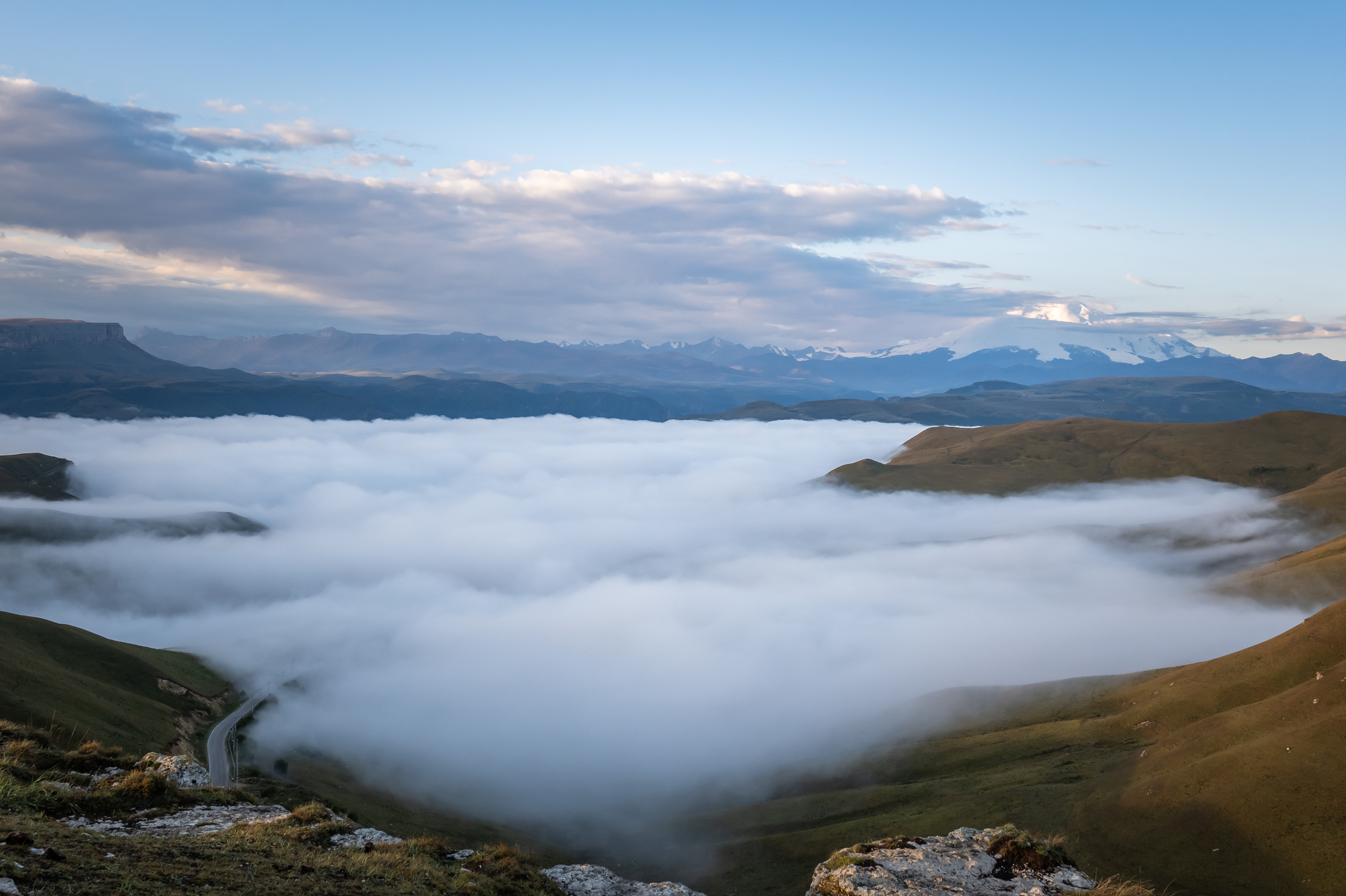 On the way to the Dzhily-su tract - My, The mountains, Caucasus mountains, Fog, Beautiful view, Jily-Su, Longpost