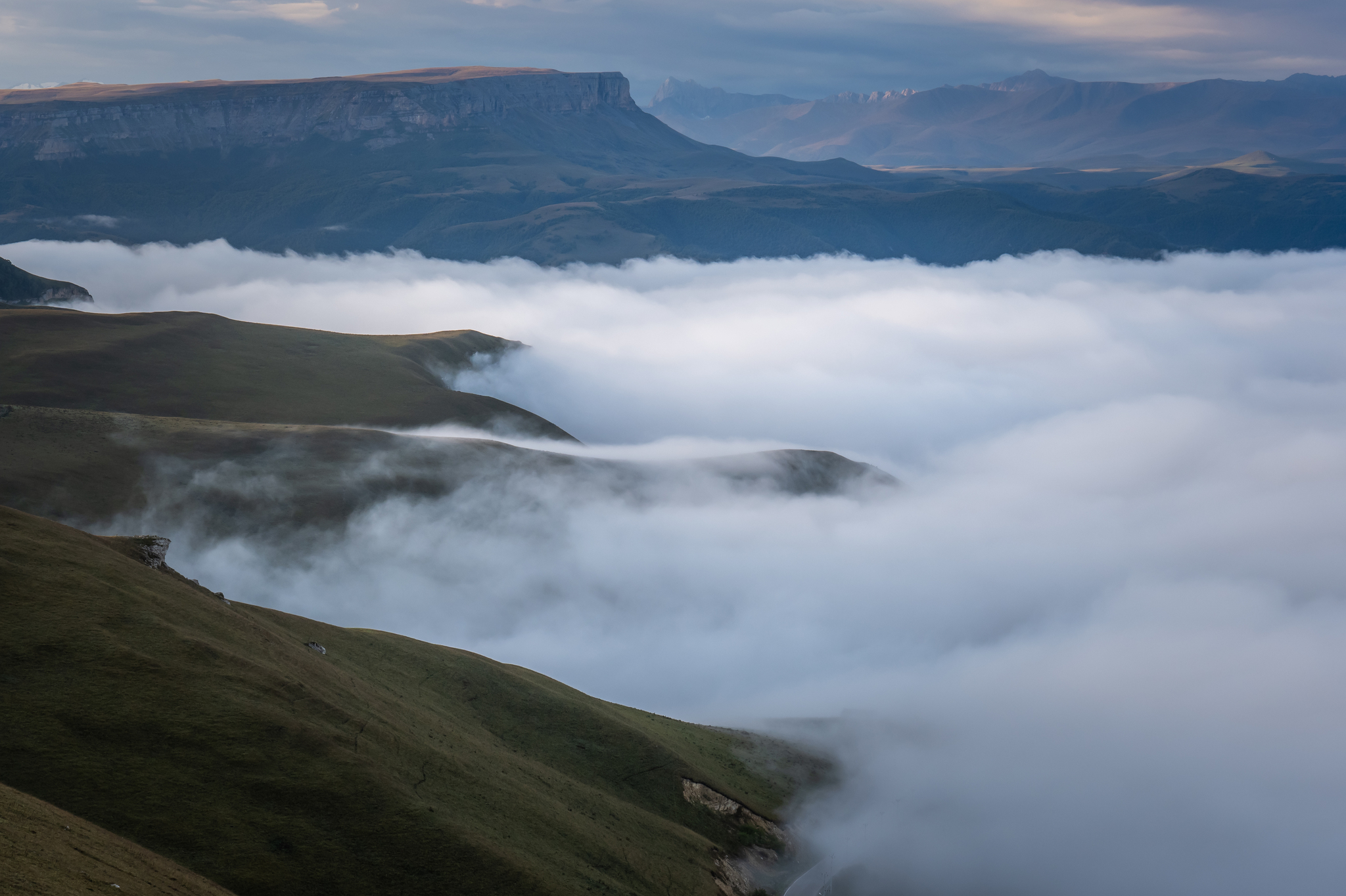 On the way to the Dzhily-su tract - My, The mountains, Caucasus mountains, Fog, Beautiful view, Jily-Su, Longpost