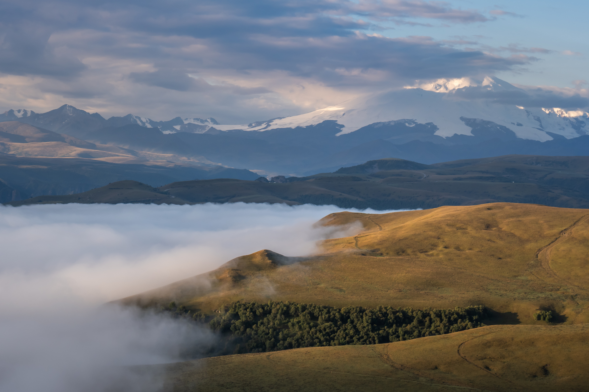 On the way to the Dzhily-su tract - My, The mountains, Caucasus mountains, Fog, Beautiful view, Jily-Su, Longpost