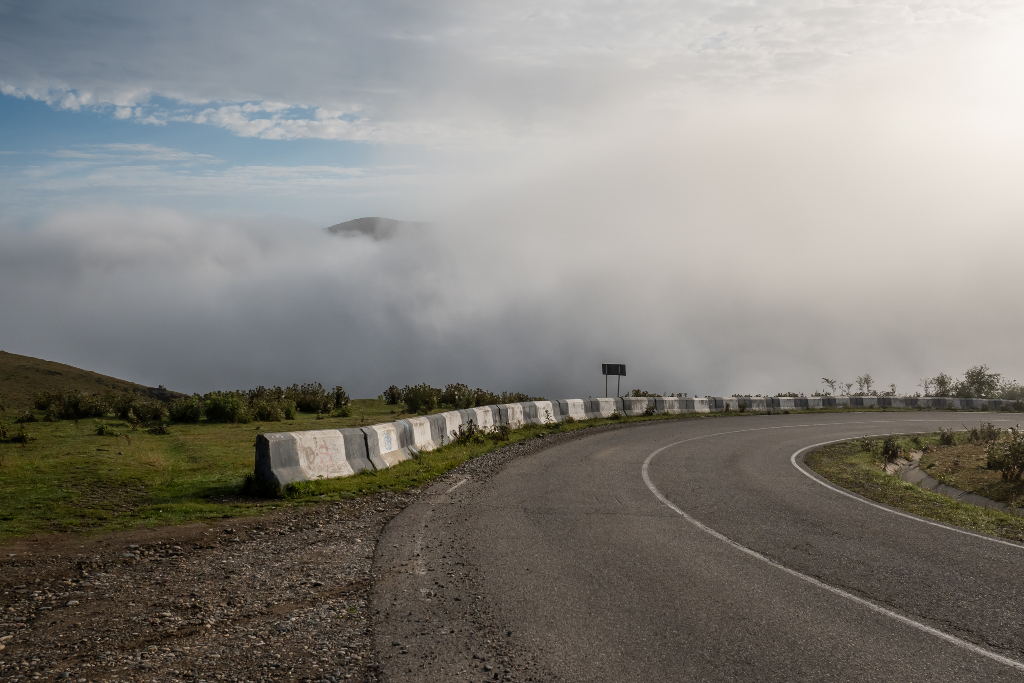 On the way to the Dzhily-su tract - My, The mountains, Caucasus mountains, Fog, Beautiful view, Jily-Su, Longpost