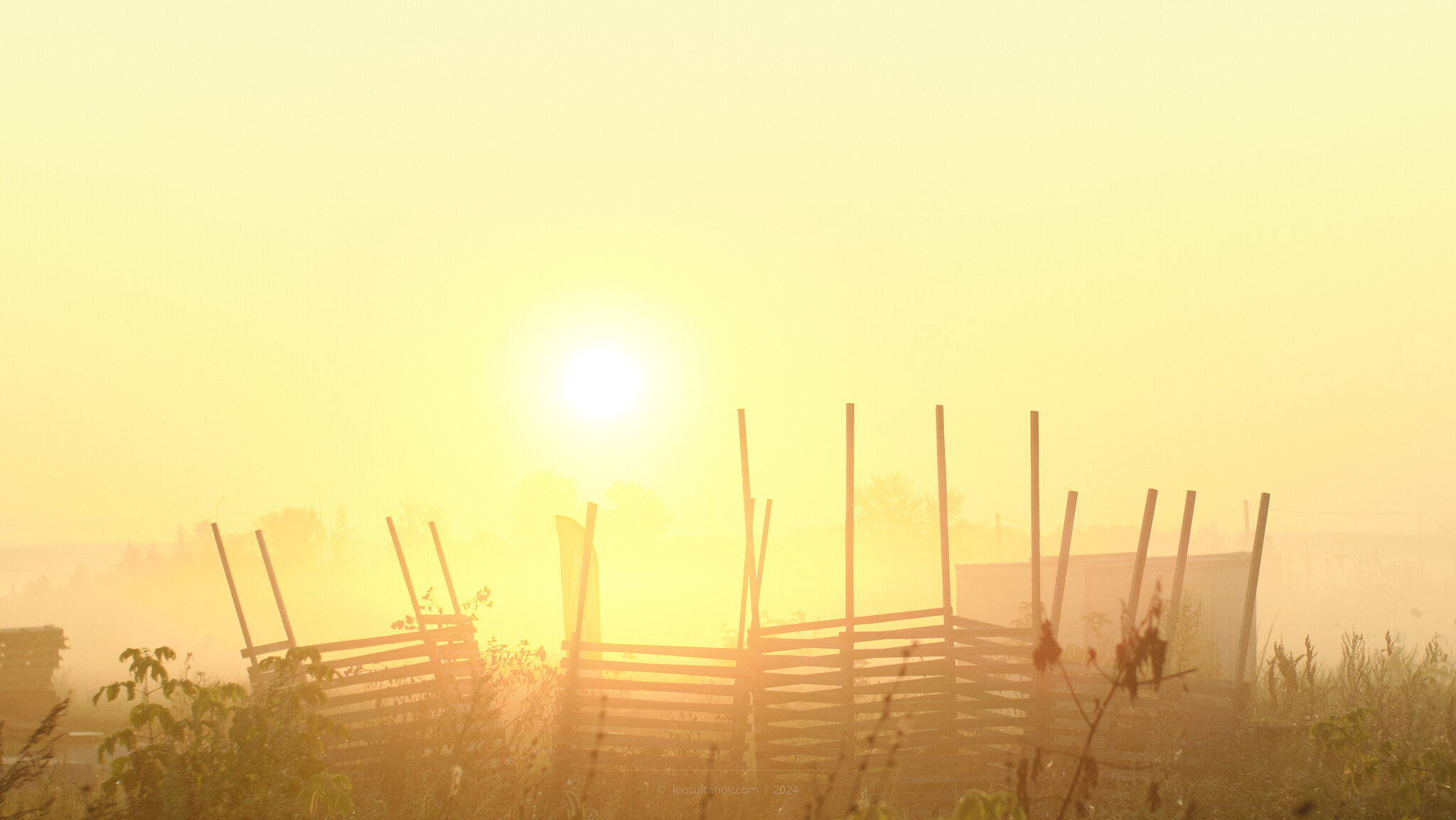 5am ??in the foggy Alps - My, Photographer, The photo, Morning, Village, Village, Fog, The sun, August, Relaxation, Walk, Longpost