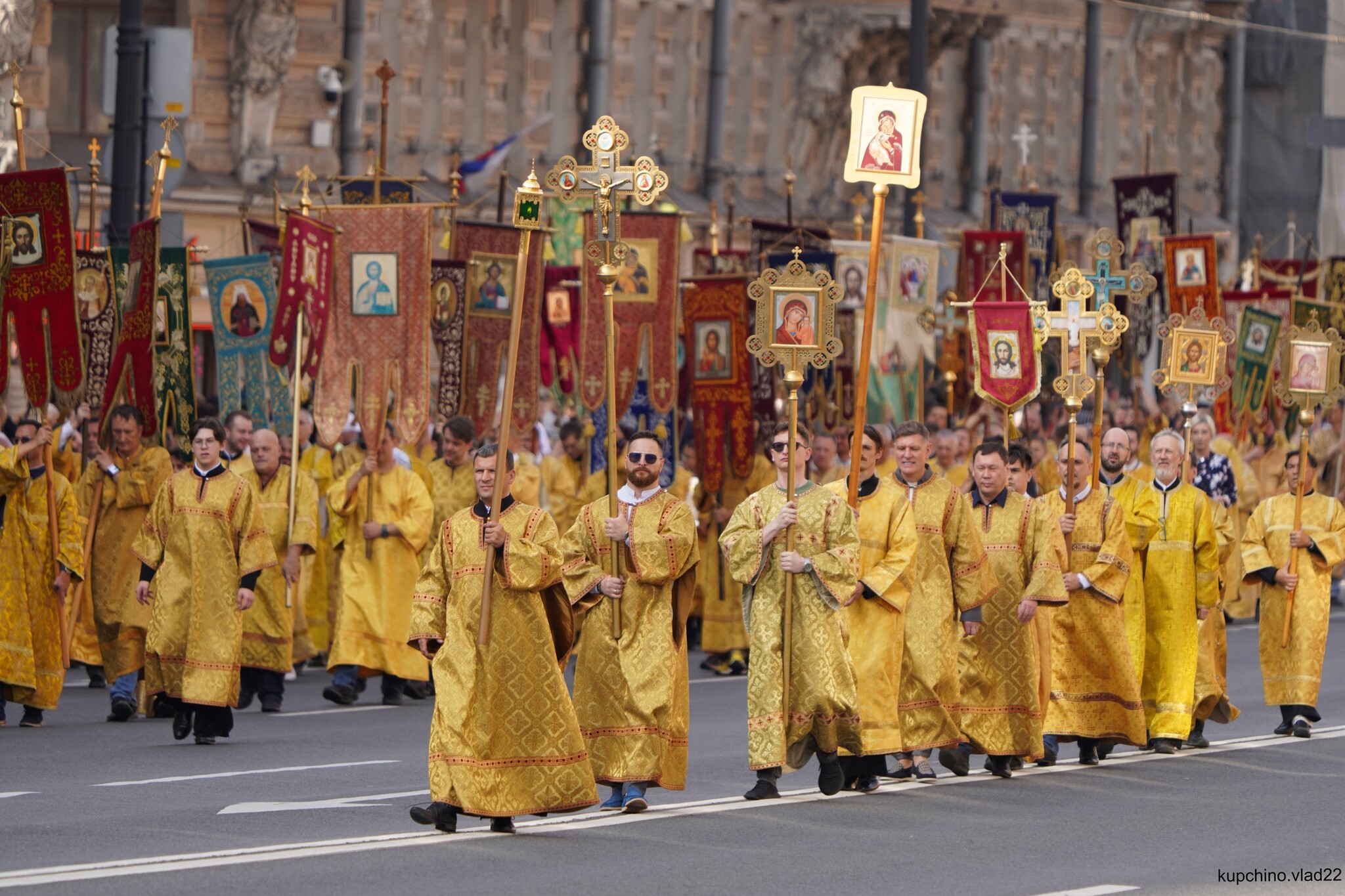 Religious procession along Nevsky Prospect, September 12, 2024 - My, The photo, Saint Petersburg, Nevsky Prospect, Procession, Longpost