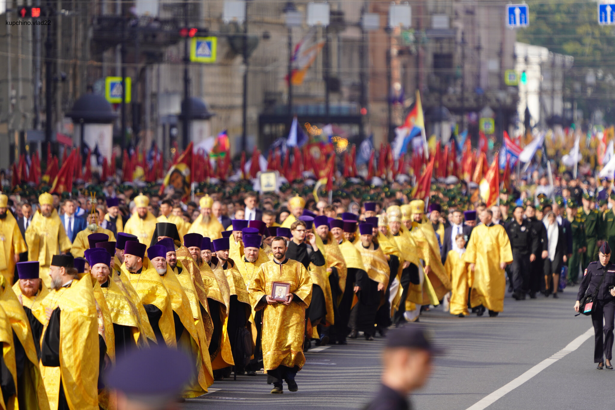 Religious procession along Nevsky Prospect, September 12, 2024 - My, The photo, Saint Petersburg, Nevsky Prospect, Procession, Longpost