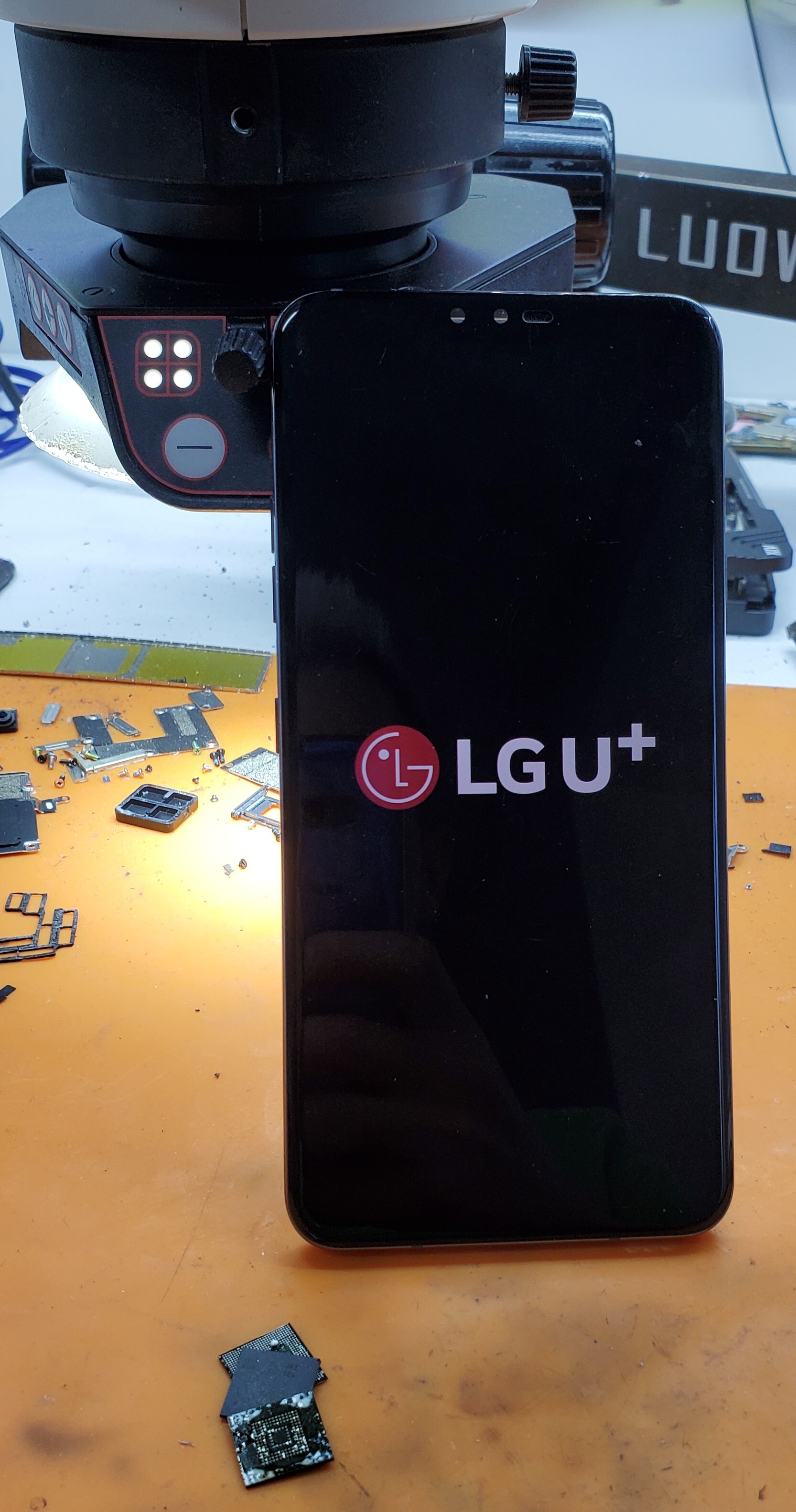 A mosquito won't even hurt your nose. LG v40. Recovery data - My, Moscow, Repair of equipment, Micro soldering, Data recovery, Expensive, Longpost, Mat