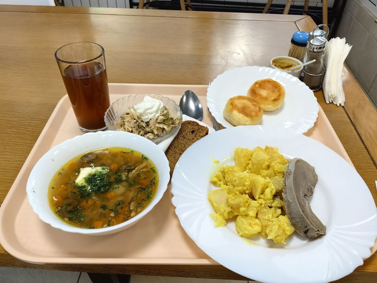 I'm shocked. 398 rubles. Tongue for 86 rubles, soup 72. What kind of paradise is this? - Food, Canteen, The photo, Prices, Receipt