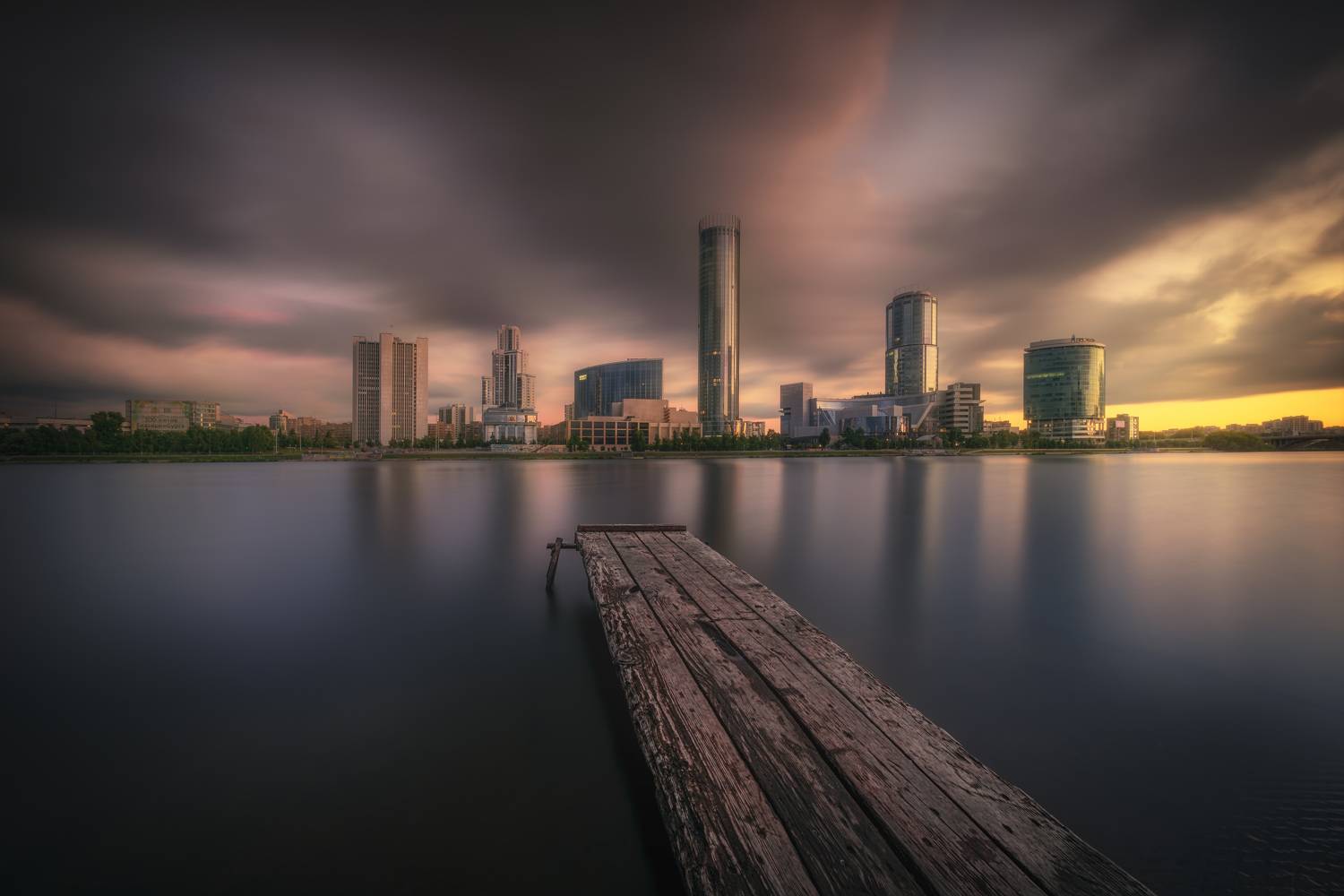 Yekaterinburg, city pond - My, Long exposure, Yekaterinburg, Pond, Sunset, Town