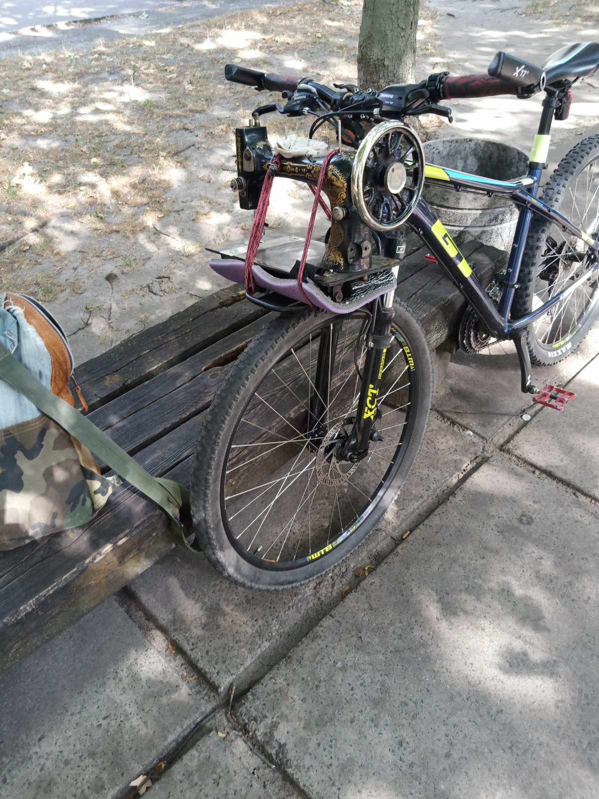 Front wheel rack - My, Mobile photography, A bike, Sewing machine, Picture with text, Soundless, Longpost