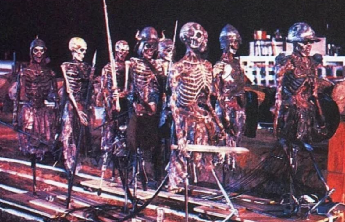 How the film Evil Dead 3. Army of Darkness was filmed: stills from the set and 17 interesting facts about the film - Evil Dead, Horror, Actors and actresses, Spoiler, Photos from filming, Yandex Zen, Yandex Zen (link), Longpost, Repeat