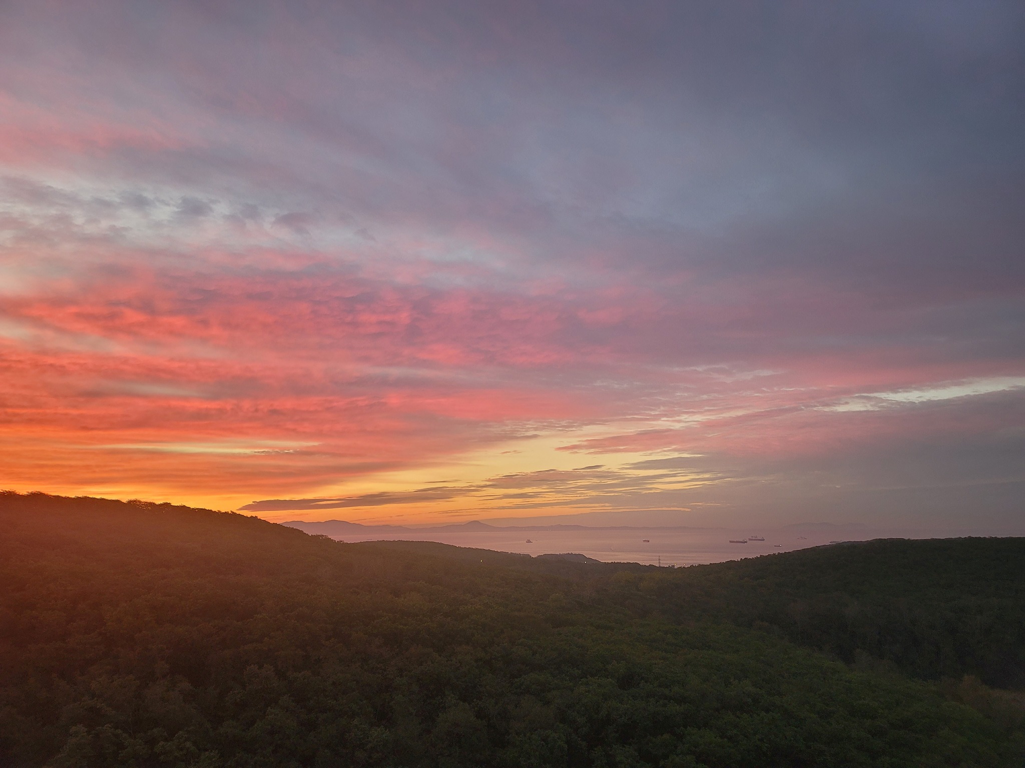 Sunrises of Vladivostok - My, How does the morning begin?, Vladivostok, dawn, Sea, Landscape, The photo