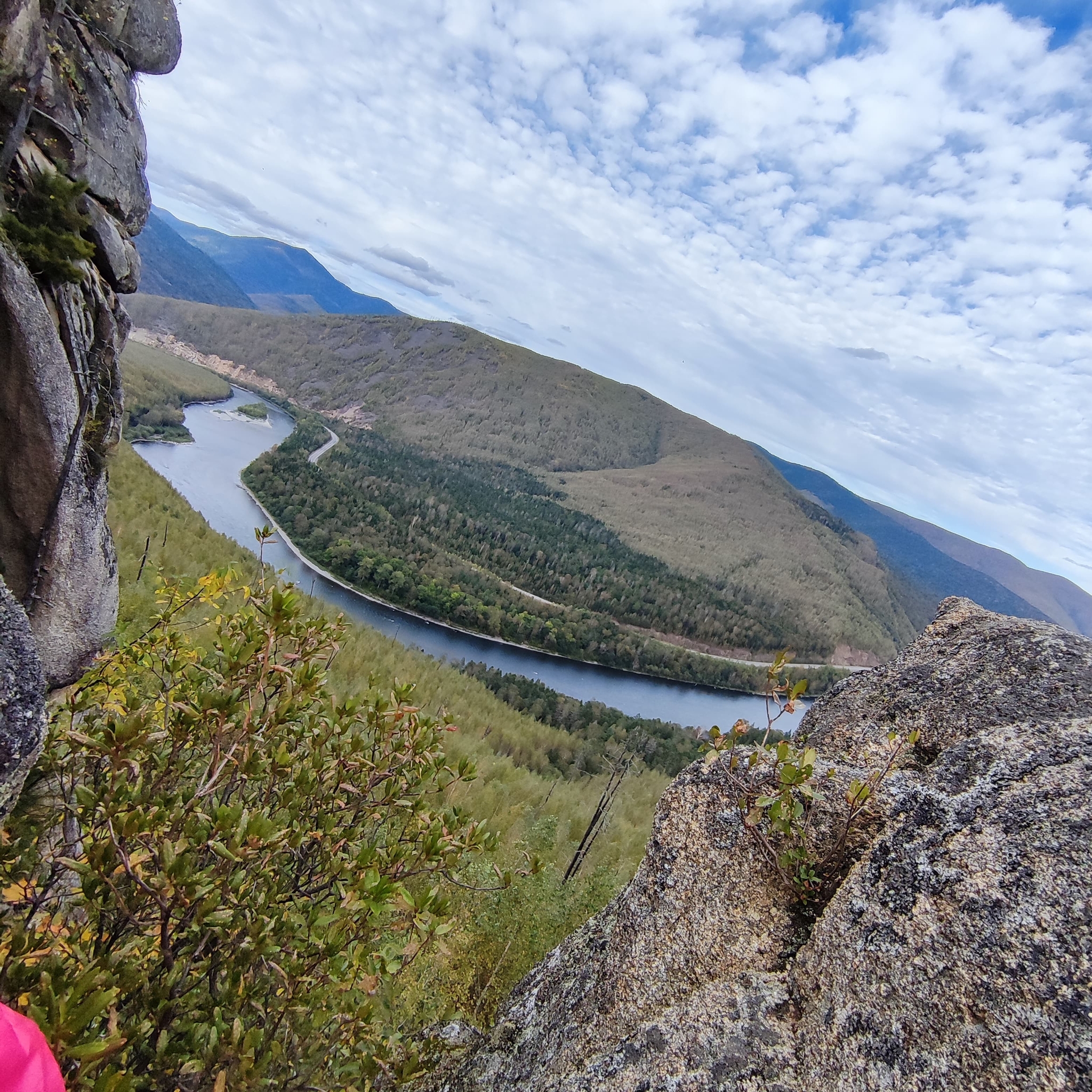 Sapa rafting on mountain rivers with a short climb to the Anyui Pillars (Nadge Rocks) - My, Alloy, River rafting, SUPsurfing, Mountain river, Travels, Travel across Russia, Дальний Восток, Khabarovsk region, Surfboard, Video, Longpost, Climbing, The mountains, Hills, Nature, wildlife, The nature of Russia, Vertical video, Soundless