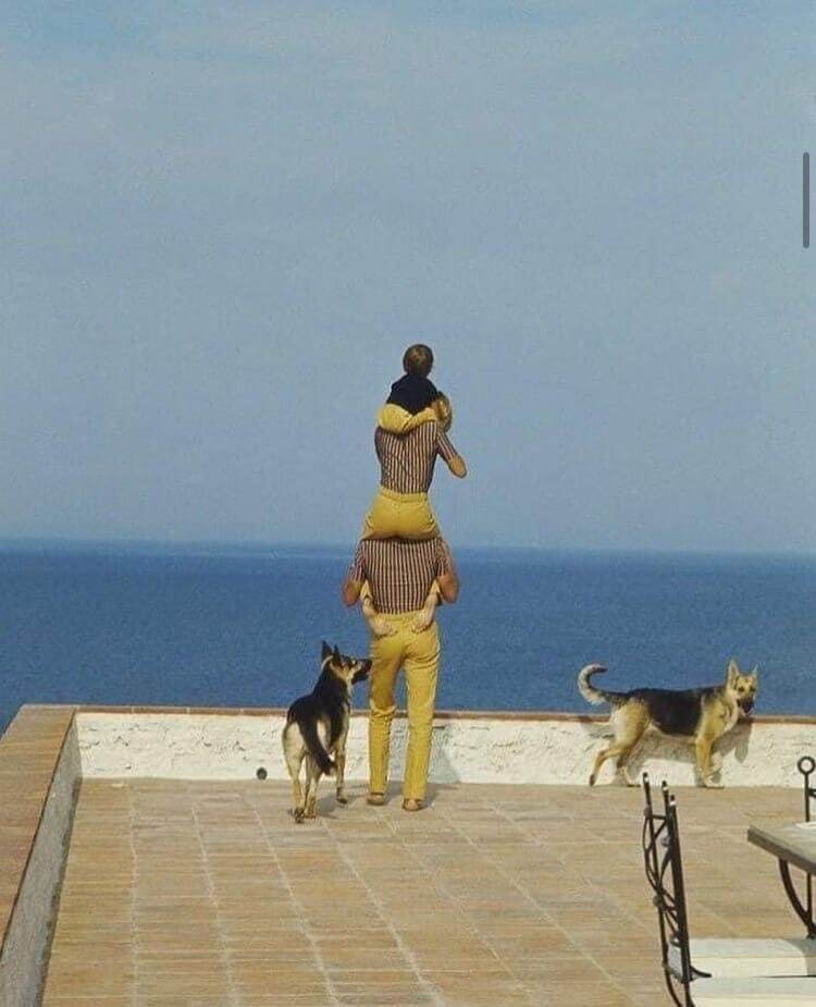 Allen Delon on holiday with his family. Saint-Tropez, 1966 - The photo, Alain Delon, Actors and actresses, France, Saint-Tropez, 1966, Longpost