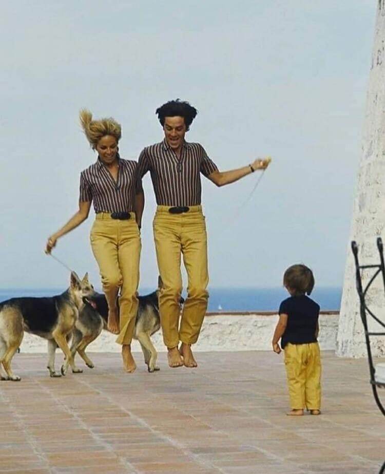 Allen Delon on holiday with his family. Saint-Tropez, 1966 - The photo, Alain Delon, Actors and actresses, France, Saint-Tropez, 1966, Longpost