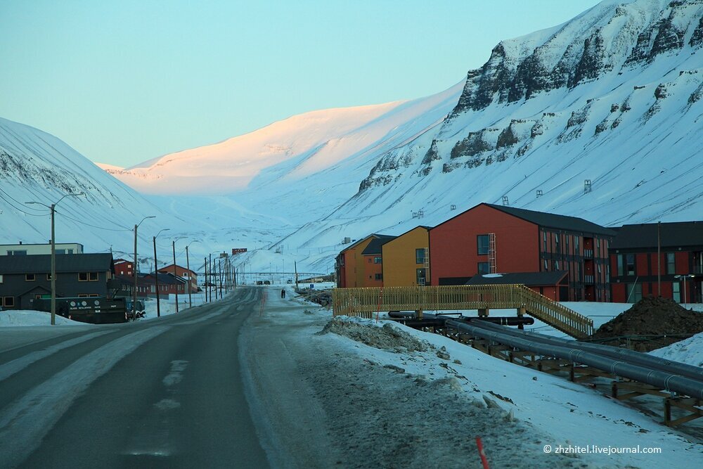 Longyearbyen: A City Where You Can't Give Birth, Die, or Have Cats - My, Travels, Longyearbyen, The photo, Norway, Arctic, Spitsbergen, Longpost