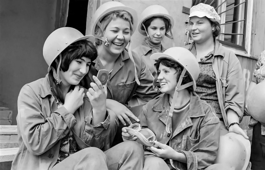 In the Soviet Union, women who worked actively and contributed to the construction of socialism were valued more than beauties - Women, the USSR, beauty, Telegram (link), Past