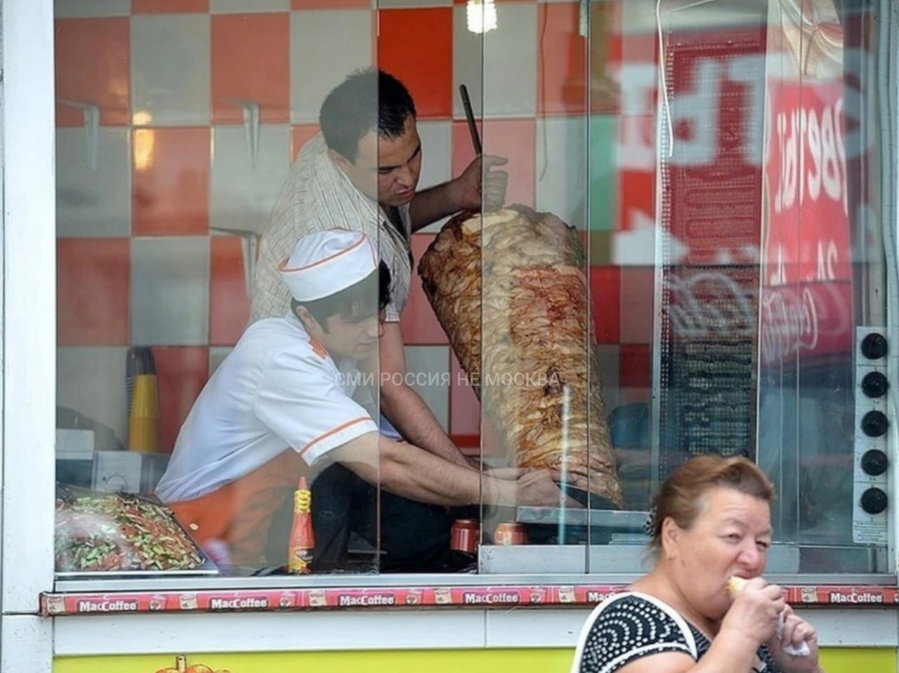 Tasty shawarmas for 300 rubles will disappear - news, Bill, Food, Moscow region, Migration policy, Trade, Education, Health care