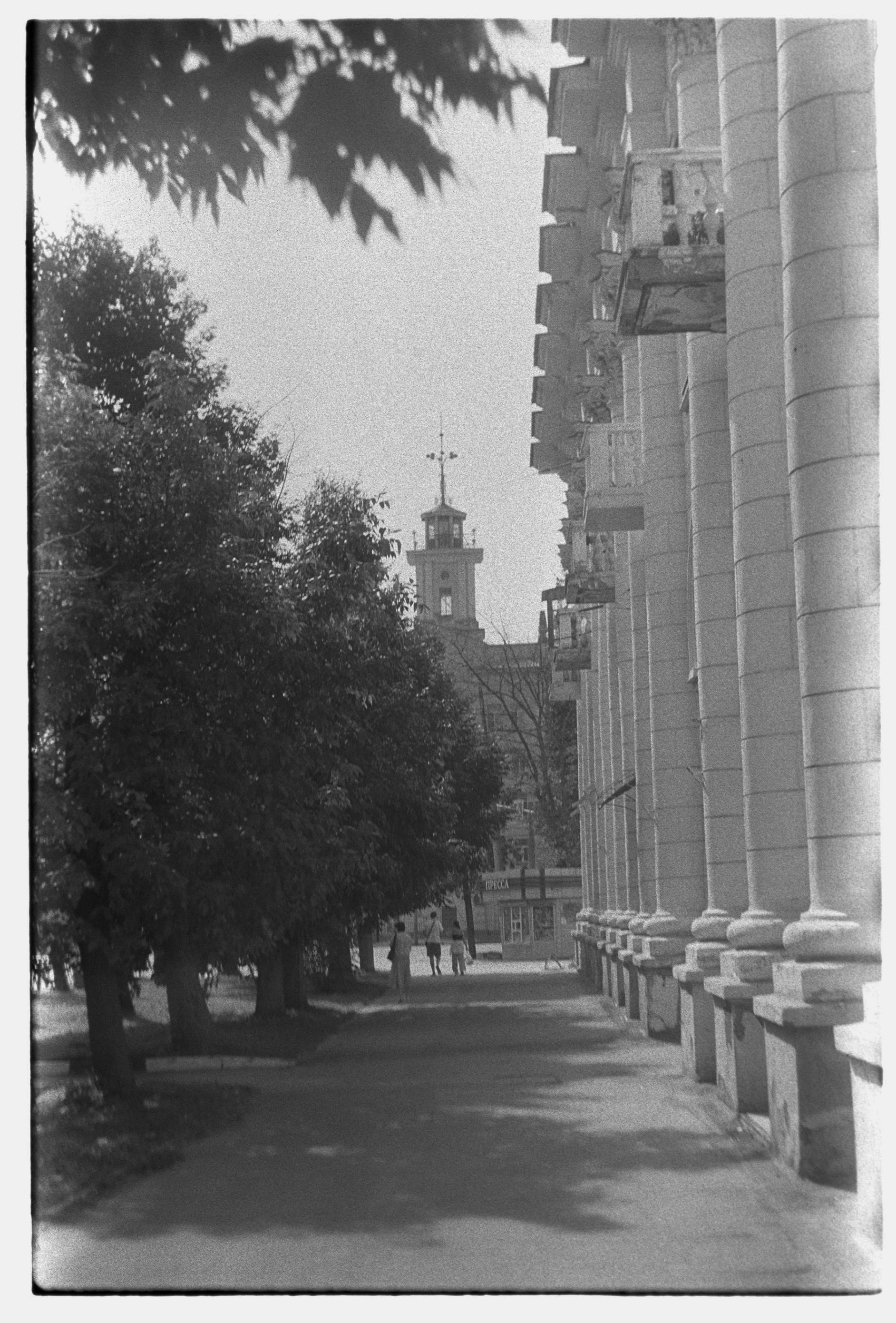 I took the photo for the second time - My, Street photography, Zenit-e, Longpost, Film