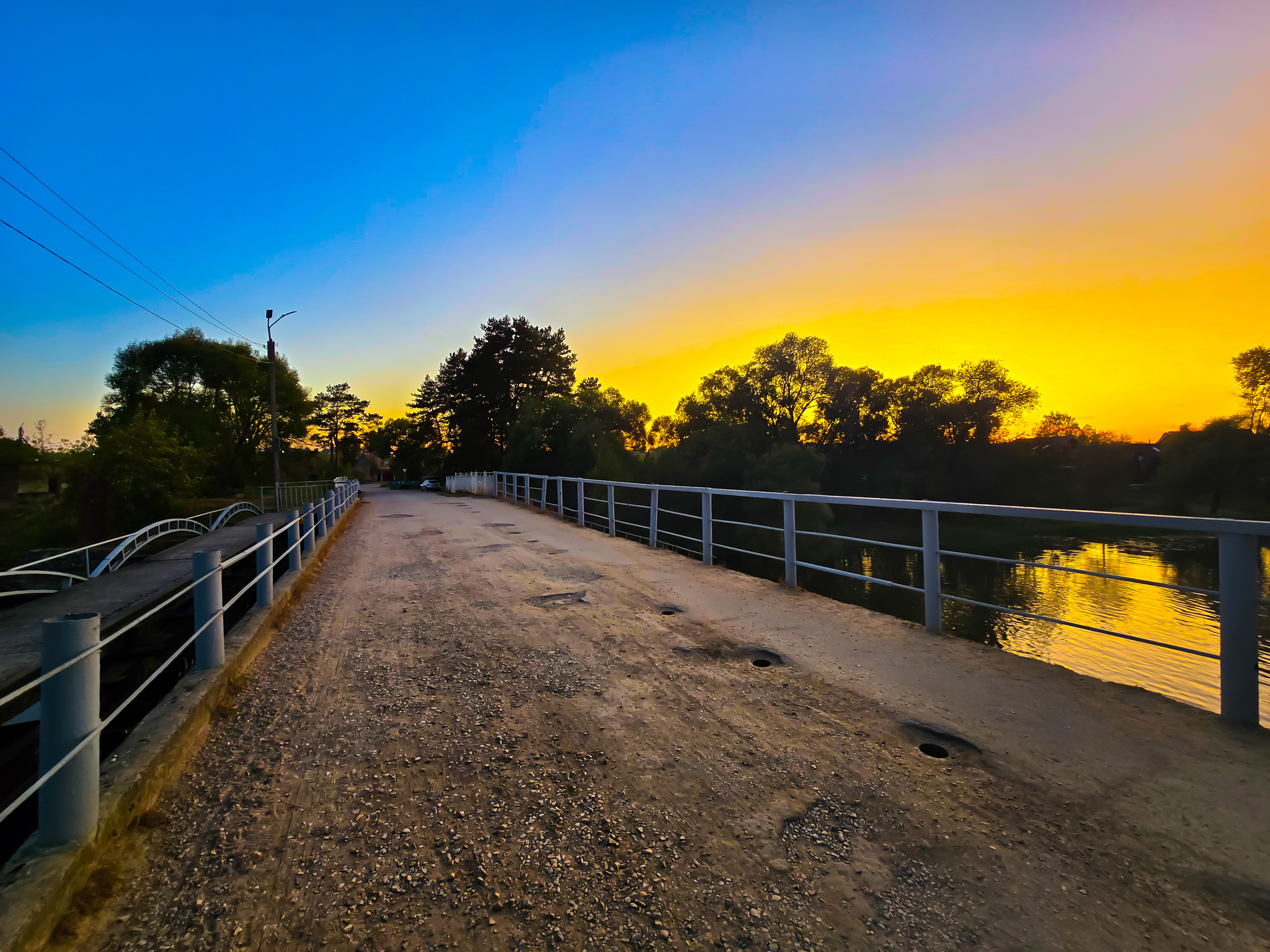 Moonrise and sunset - My, Mobile photography, moon, Sunset, Nature, cat, River, Road, Longpost