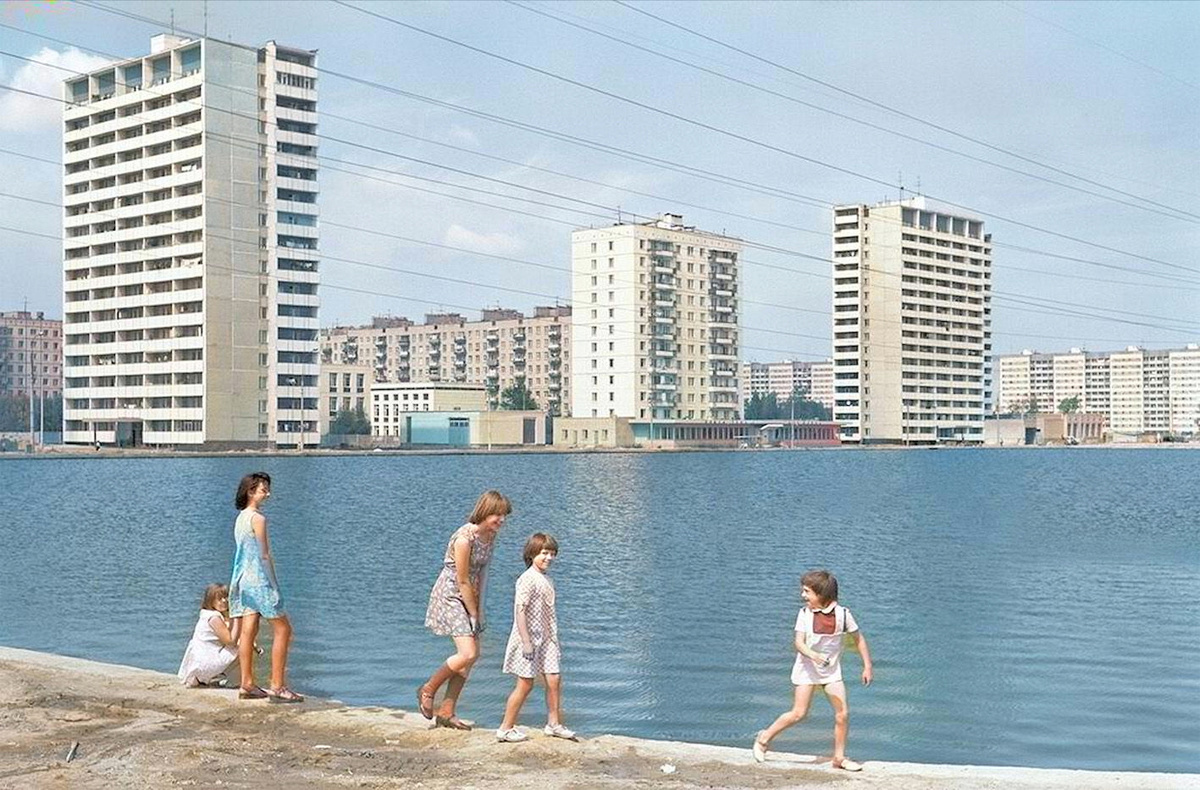 A selection of simple and stunning photographs from the USSR era. 20 colorized photographs, Part IX - My, Old photo, Historical photo, the USSR, Made in USSR, Childhood in the USSR, Colorization, 70th, 60th, 80-е, Longpost