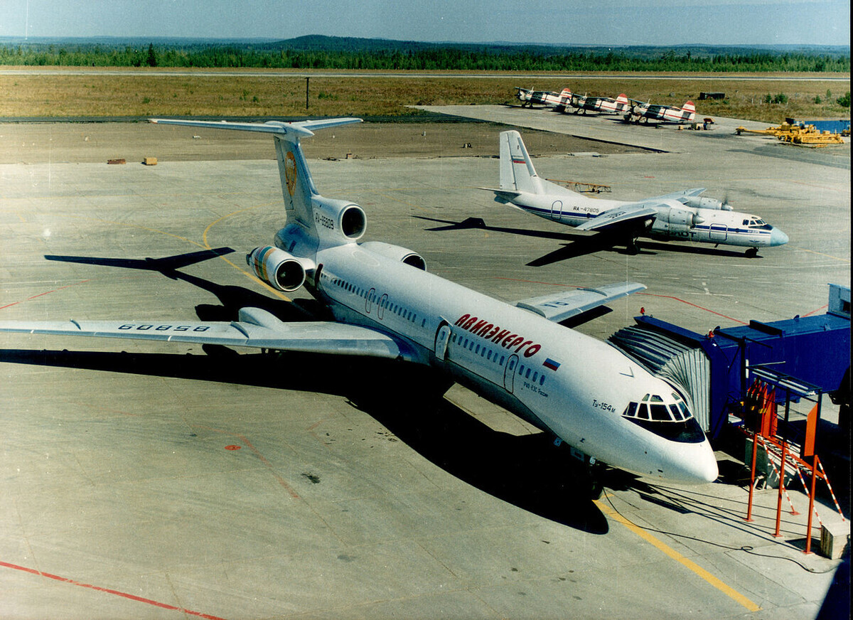 The disaster of the wild 90s. The An-12 crash near Ust-Ilimsk - My, Aviation, Airplane, Flight, The airport, Pilot, Catastrophe, Plane crash, 90th, civil Aviation, Longpost