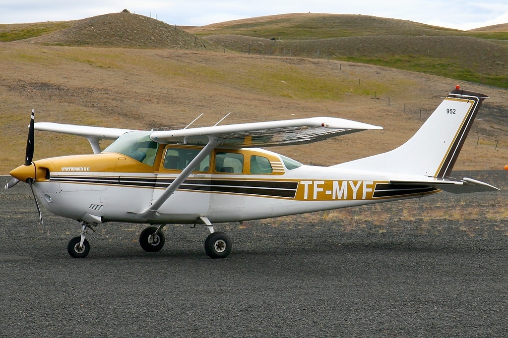 How a passenger jet caught up with a Cessna. Collision in the USA - My, Aviation, Airplane, The airport, Flight, Pilot, Catastrophe, civil Aviation, Incident, Plane crash, Collision, Crash, Longpost