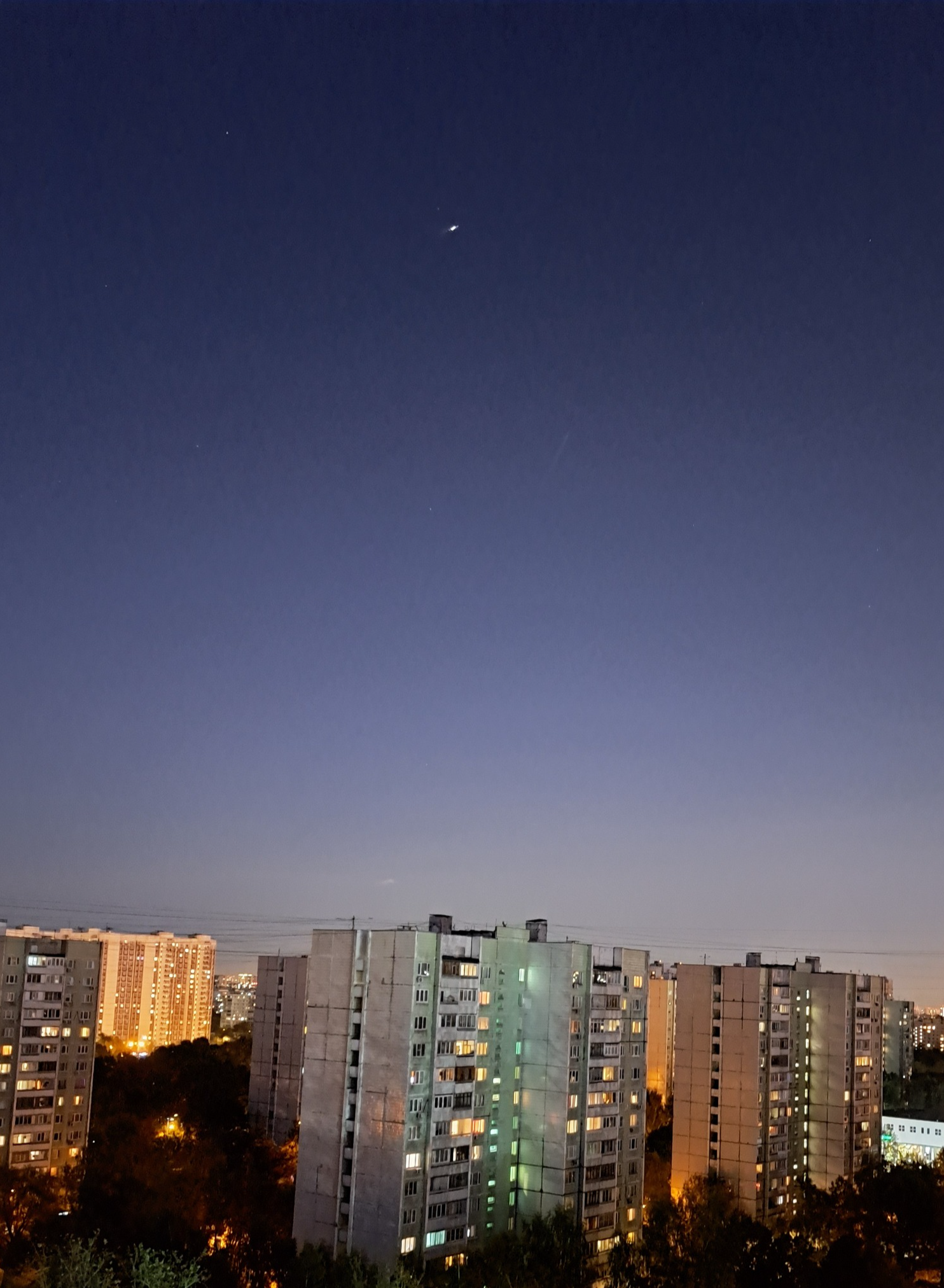 And from our window the ISS is now visible... - My, Cosmonautics, View from the window, Space, Sky, Astronomy