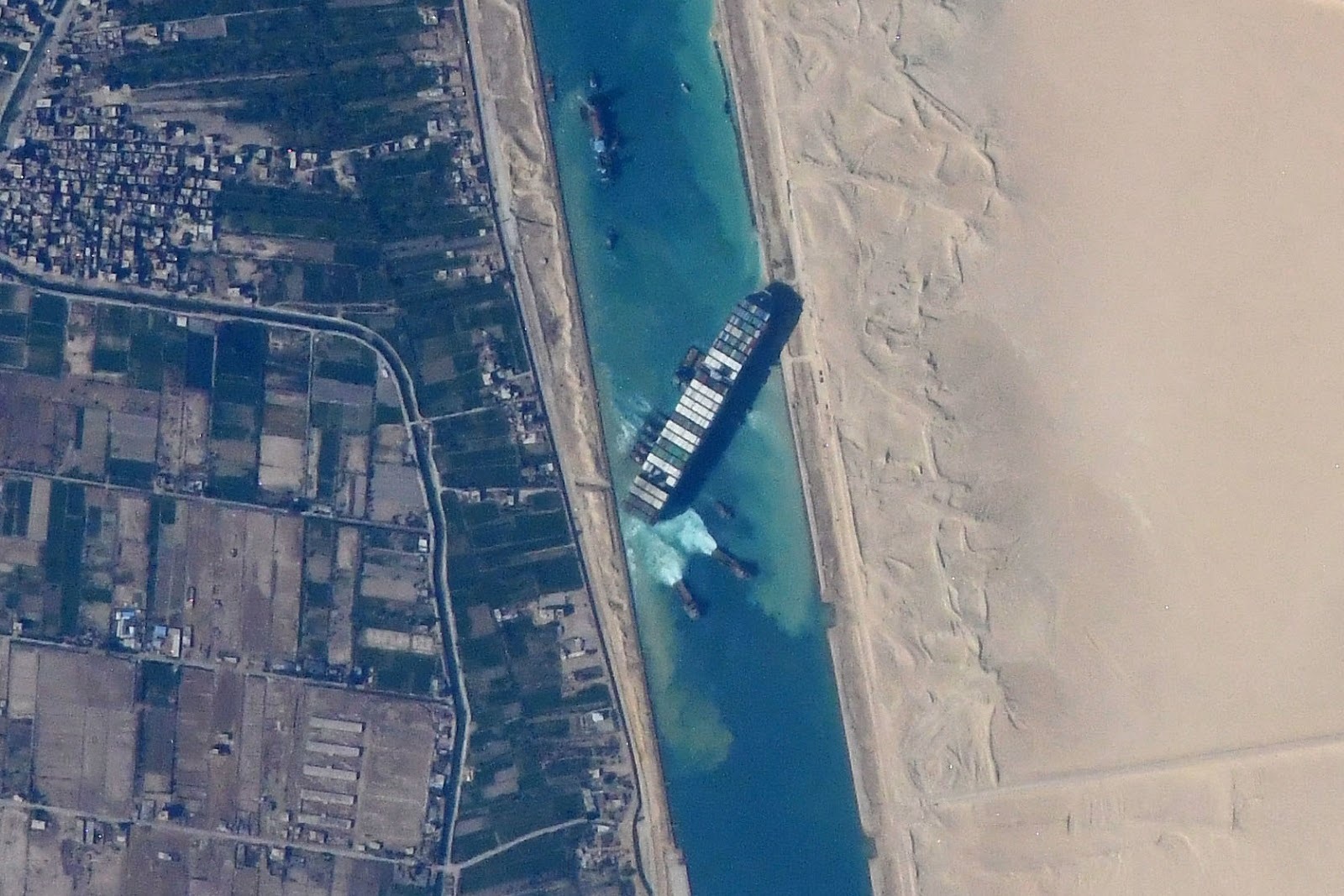 How One Ship Turned the World Upside Down: The Story of the Ever Given Disaster - My, Suez canal, Crash, Trade, Vessel, Ever Given container ship, Internet, Longpost