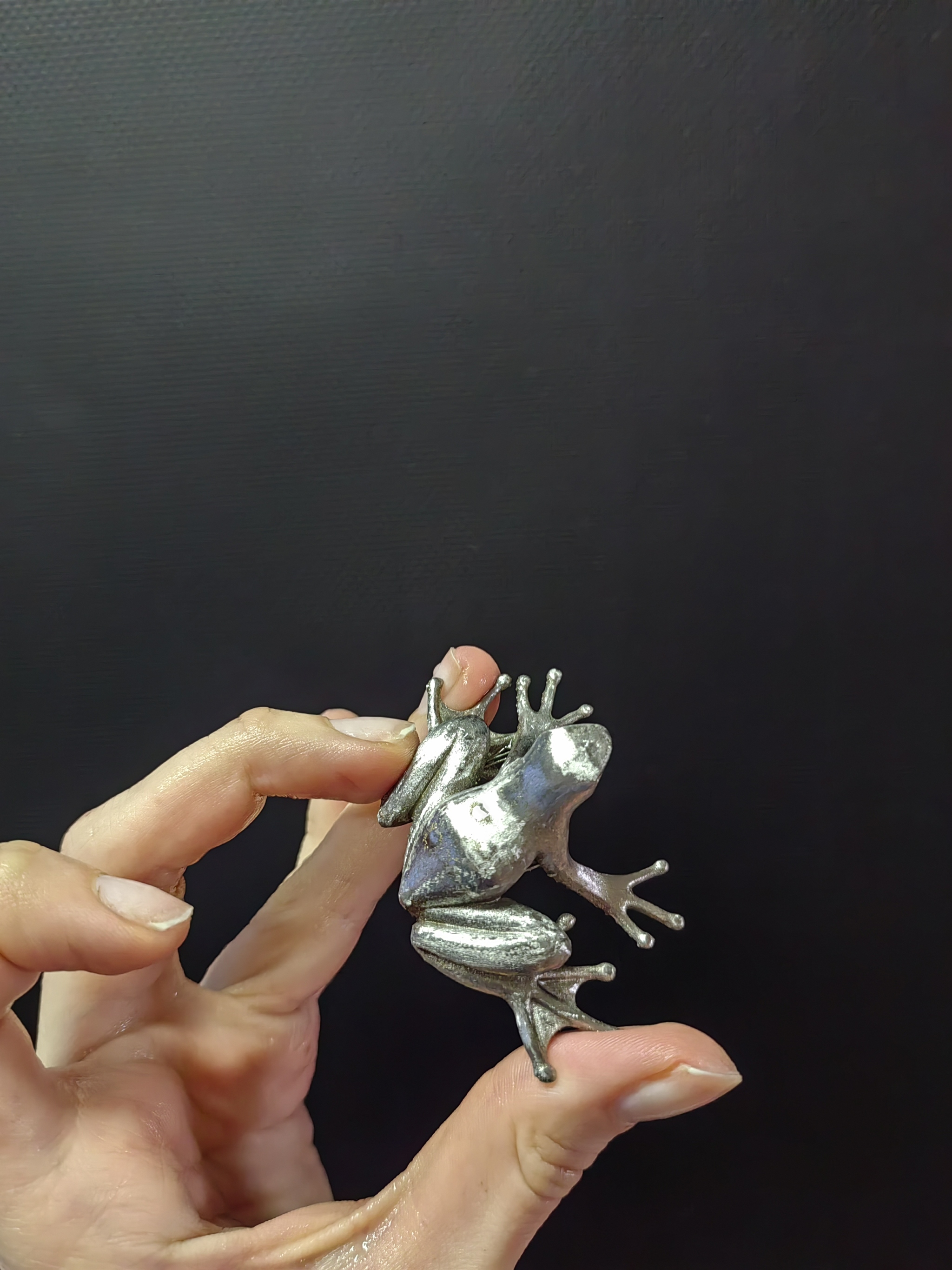 Polished a titanium frog - My, Experiment, Rukozhop, Engraver, Hobby, Video, Vertical video, Longpost, Homemade, Workshop