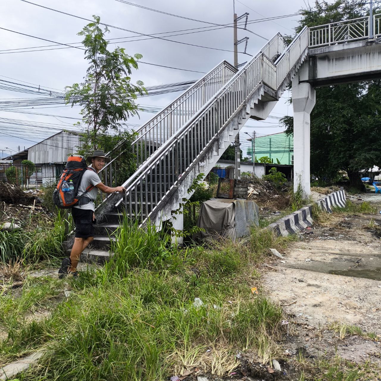 Melanesia Travel Diary. Thailand. Day 94. Trap - My, Life stories, Travels, Bus, Hitch-hiking, A train, Informative, Around the world, Drive, Туристы, Railway, Video, Longpost, The photo, Melanesia