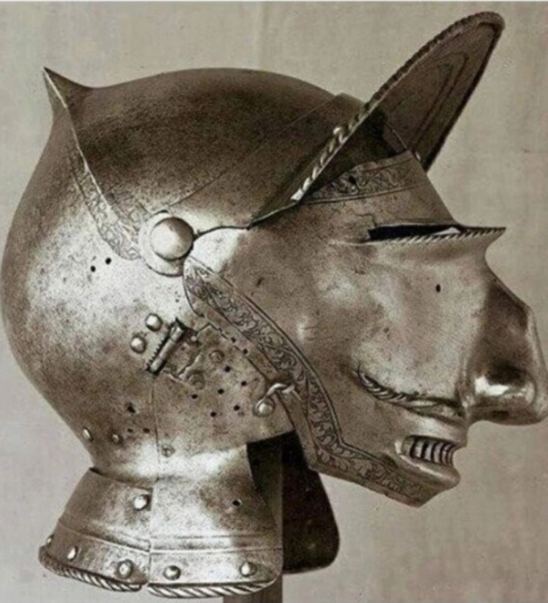 Knight's helmet - Men, A life, Helmet, Protection, Knights, Person