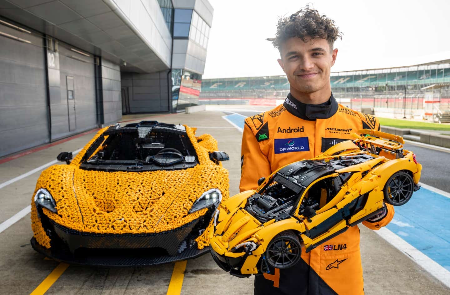 Lando Norris Laps Full-Size LEGO Technic McLaren P1 - Collecting, Modeling, Collection, Engine, Lego, Lego technic, Formula 1, Constructor, Scale model, Video, Youtube, Longpost, news, Assembly