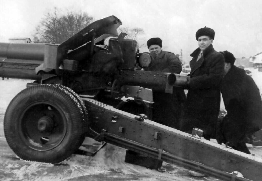 A gun from Petropavlovka. 152 mm howitzer mod. 1938 (M-10) - My, Artillery, Armament, Military equipment, Army, History of weapons, Made in USSR, Military history, Longpost