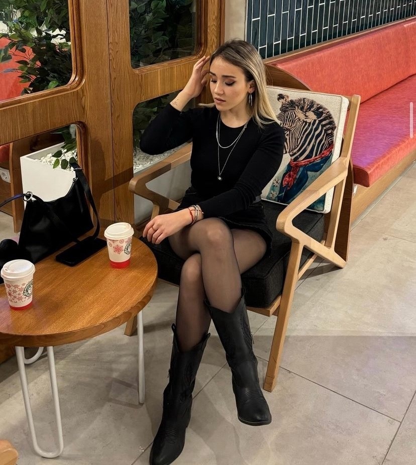 Waiting - Girls, Tights, Boots, Cafe