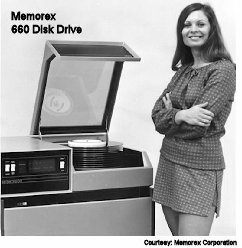 1968: Memorex представляет IBM-совместимый жесткий диск - Технологии, IT, Раритет, Компьютер, Старый ПК, Инновации, Компьютерное железо, История развития, Хранение данных, Системы хранения, Электроника, Инженер, Длиннопост