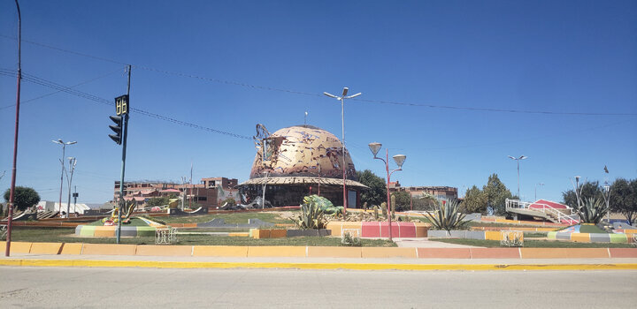 How I Fought 4 Bolivians in Oruro, Bolivia. And How It All Ended - My, Negative, Bike trip, Solo travel, A bike, Travels, South America, Bolivia, The mountains, Andes, Bike ride, Cyclist, Fight, Police, Extreme, Road, Town, Longpost, The photo