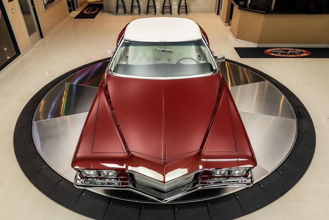 Restored 1971 Buick Riviera - Restoration, Retro car, Video, Soundless, Vertical video, Longpost