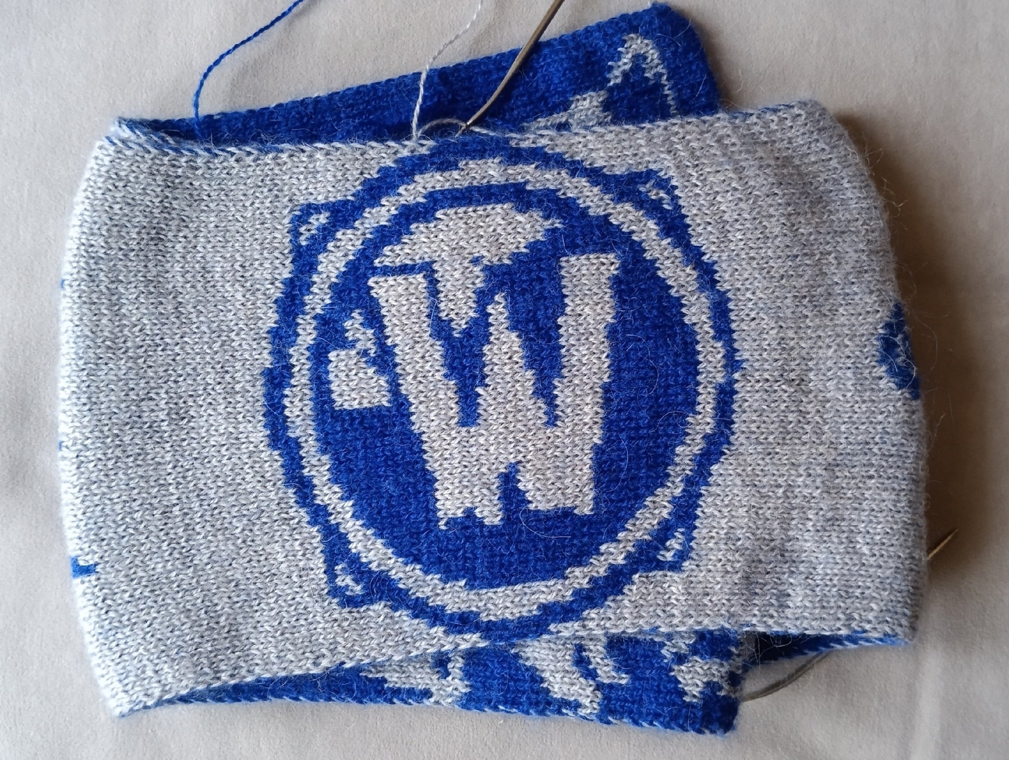 Frosty theme of a warming scarf - My, Knitting, Needlework with process, With your own hands, Needlework, Arthas Menethil, Ice Sorrow, World of warcraft, Jacquard, Scarf, Video, Video VK, Longpost