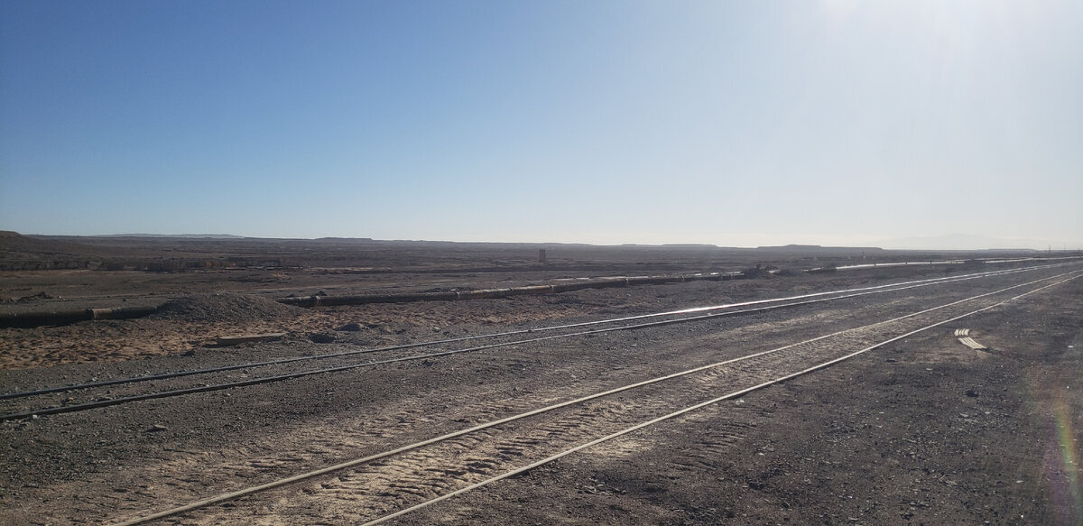 On the road to Santiago. They are transporting spare parts for quarry dump trucks - My, Bike trip, Solo travel, Travels, A bike, South America, Chile, Atacama Desert, Desert, Cyclist, Andes, Road, Bike ride, The rocks, Longpost, The photo