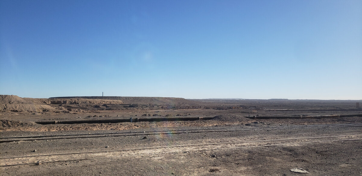 On the road to Santiago. They are transporting spare parts for quarry dump trucks - My, Bike trip, Solo travel, Travels, A bike, South America, Chile, Atacama Desert, Desert, Cyclist, Andes, Road, Bike ride, The rocks, Longpost, The photo