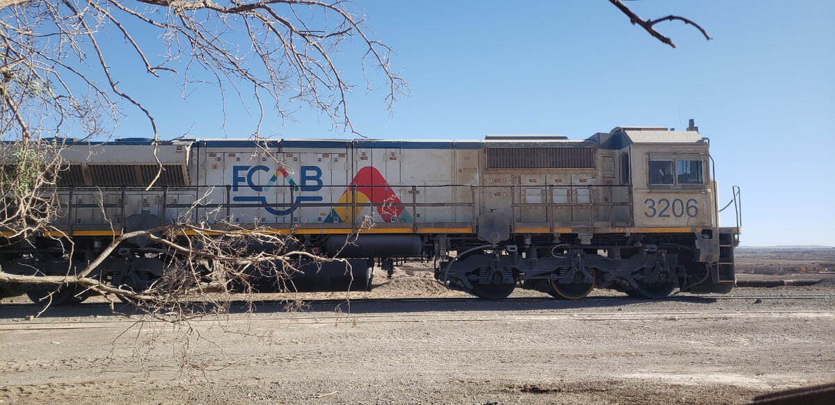 On the road to Santiago. They are transporting spare parts for quarry dump trucks - My, Bike trip, Solo travel, Travels, A bike, South America, Chile, Atacama Desert, Desert, Cyclist, Andes, Road, Bike ride, The rocks, Longpost, The photo