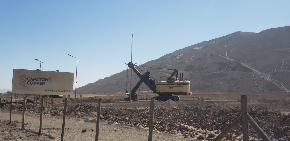 On the road to Santiago. They are transporting spare parts for quarry dump trucks - My, Bike trip, Solo travel, Travels, A bike, South America, Chile, Atacama Desert, Desert, Cyclist, Andes, Road, Bike ride, The rocks, Longpost, The photo