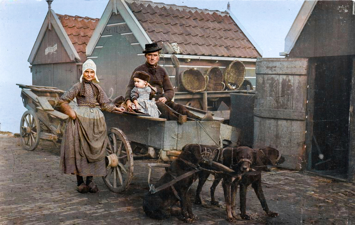 Unique historical footage from the life of European countries that will take you back to the past. 20 colorized photographs from the late 19th - early 20th centuries - My, Old photo, Historical photo, The photo, Colorization, France, Great Britain, Norway, Netherlands (Holland), Portugal, 19th century, 20th century, Longpost