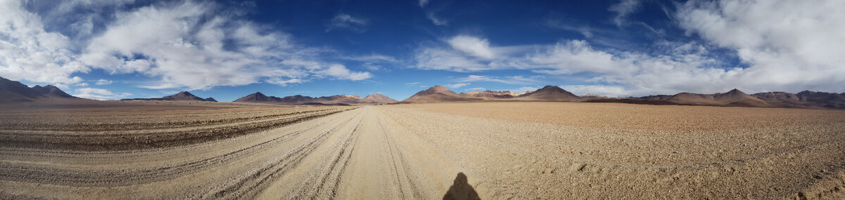 How I crossed the Bolivian-Chilean border at an altitude of 4.5 kilometers above sea level - My, Bike trip, Solo travel, A bike, Travels, South America, Bolivia, Chile, Desert, Andes, Cyclist, Mountain tourism, Bike ride, Volcano, Mountain Lake, High pressure washer, The mountains, oxygen starvation, Atacama Desert, Longpost