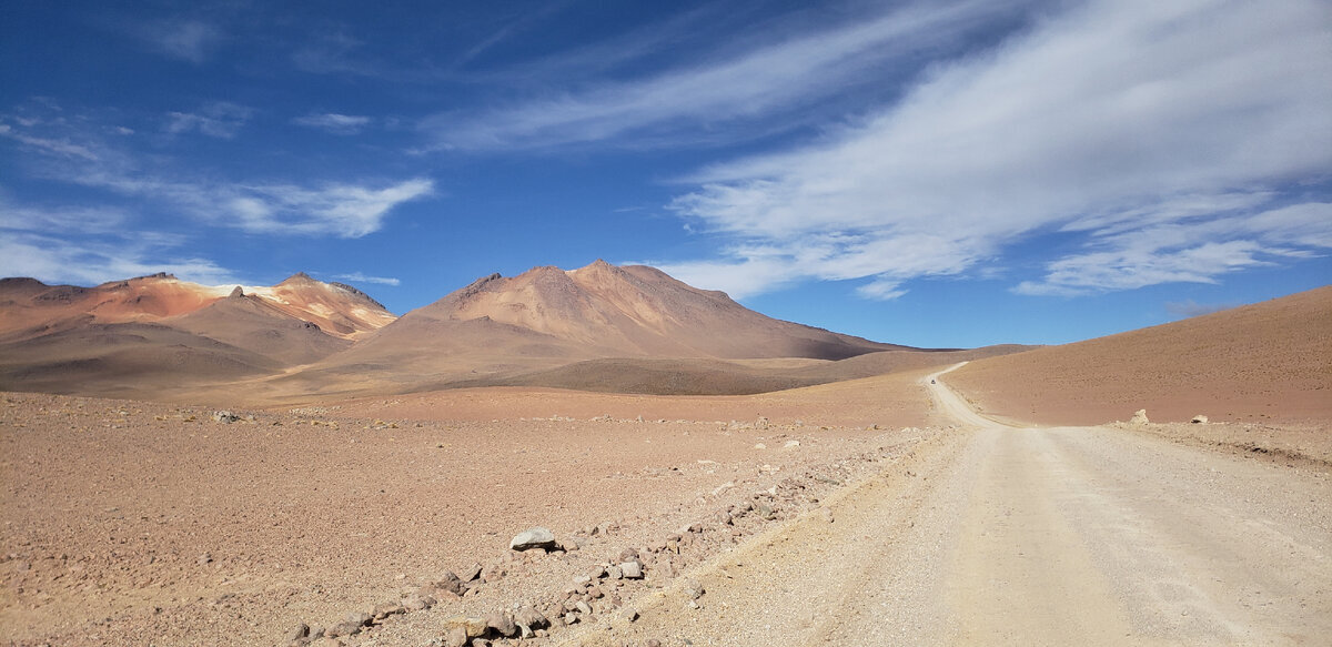 How I crossed the Bolivian-Chilean border at an altitude of 4.5 kilometers above sea level - My, Bike trip, Solo travel, A bike, Travels, South America, Bolivia, Chile, Desert, Andes, Cyclist, Mountain tourism, Bike ride, Volcano, Mountain Lake, High pressure washer, The mountains, oxygen starvation, Atacama Desert, Longpost